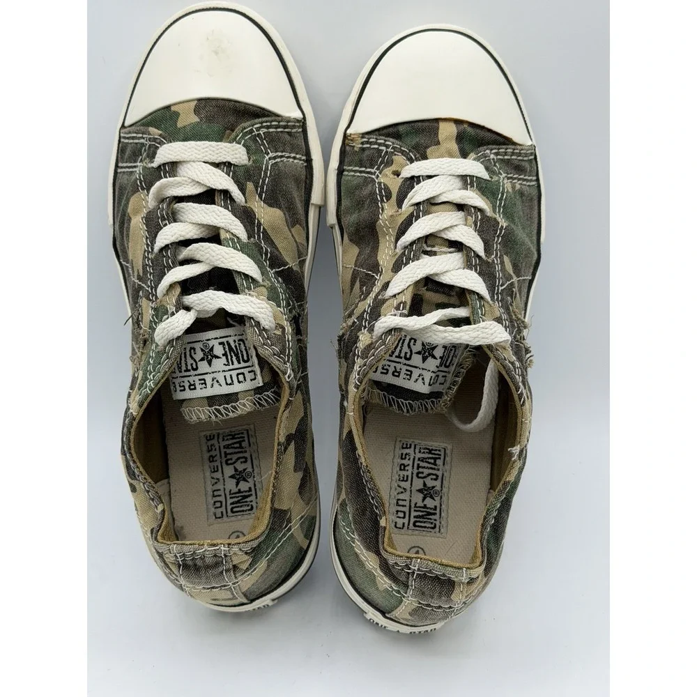 Converse All Star Chuck Taylor Low Top Camouflage Sneakers Youth Size 4